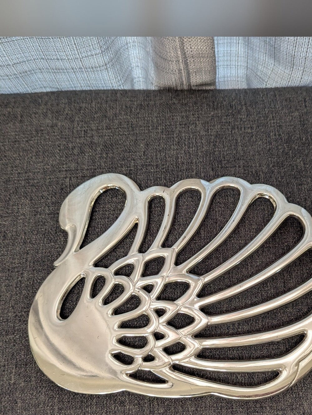 Oneida Silversmiths Wm A Rogers Silver Plated Swan Trivet
